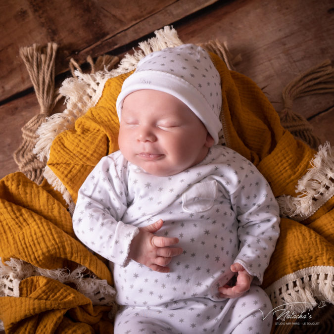 Séance photos naissance en studio photo dans les Hauts de France