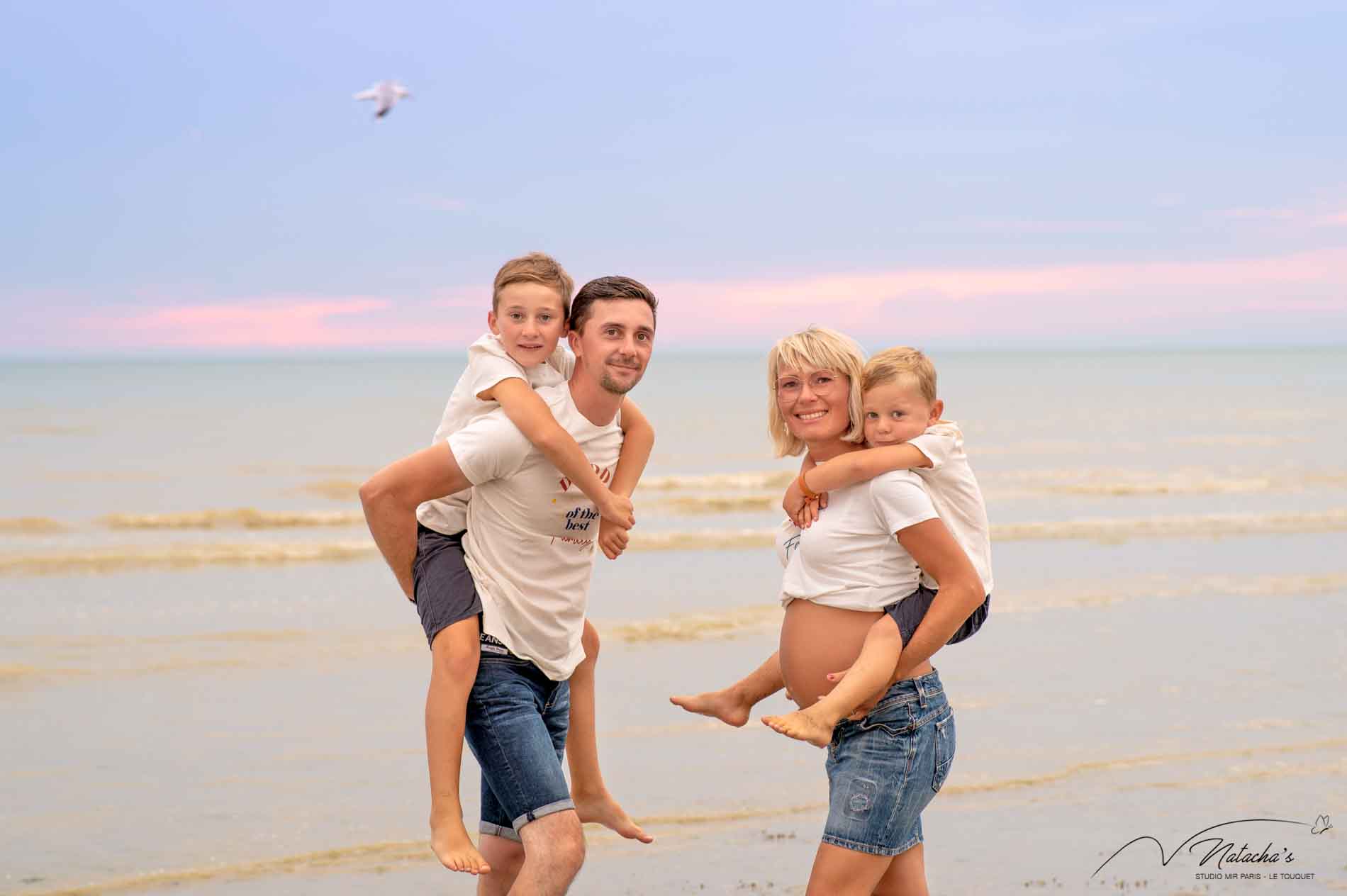 Séance photo grossesse sur la plage du Touquet-Paris-Plage