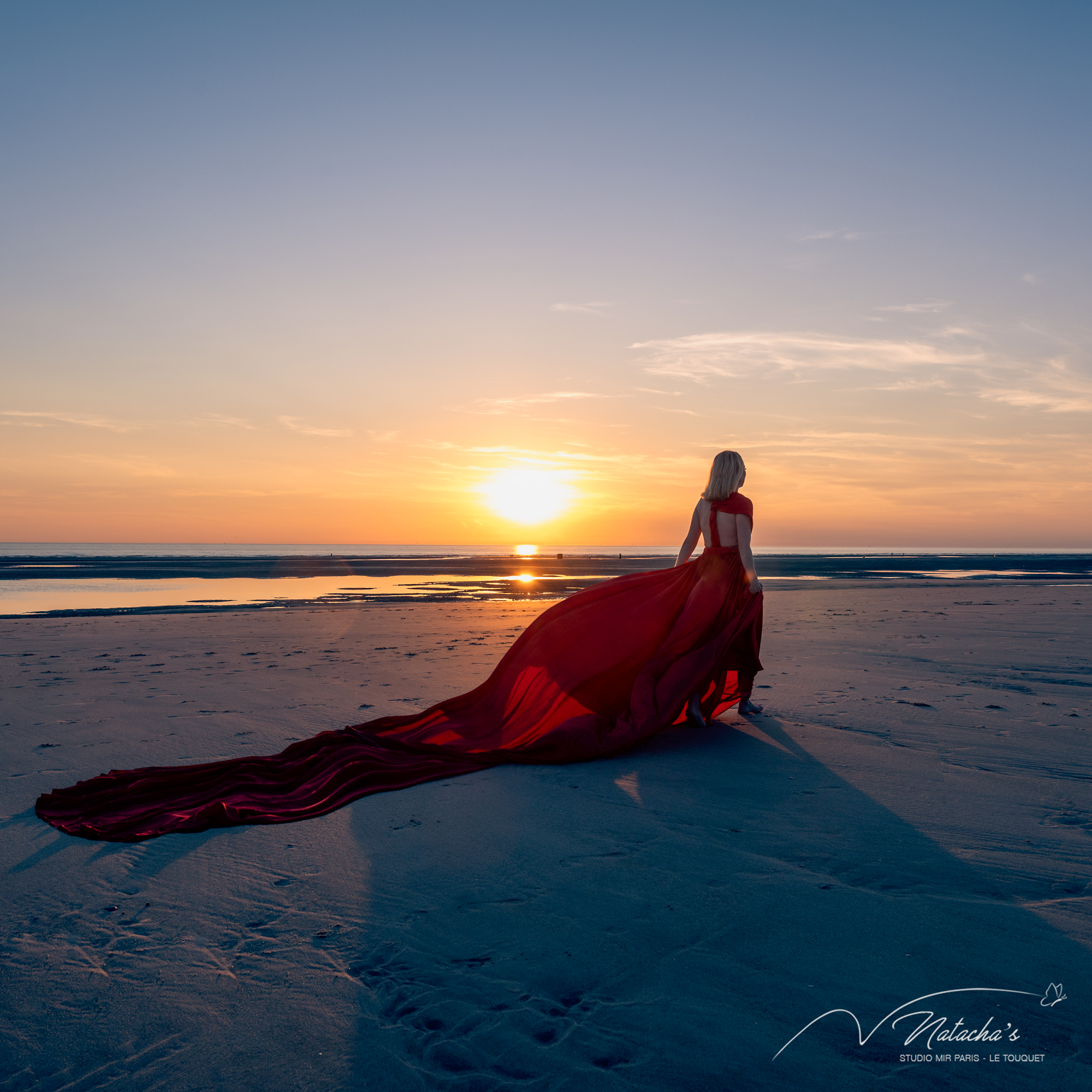 Photographe Flyingdress au coucher de soleil au Touquet Paris Plage