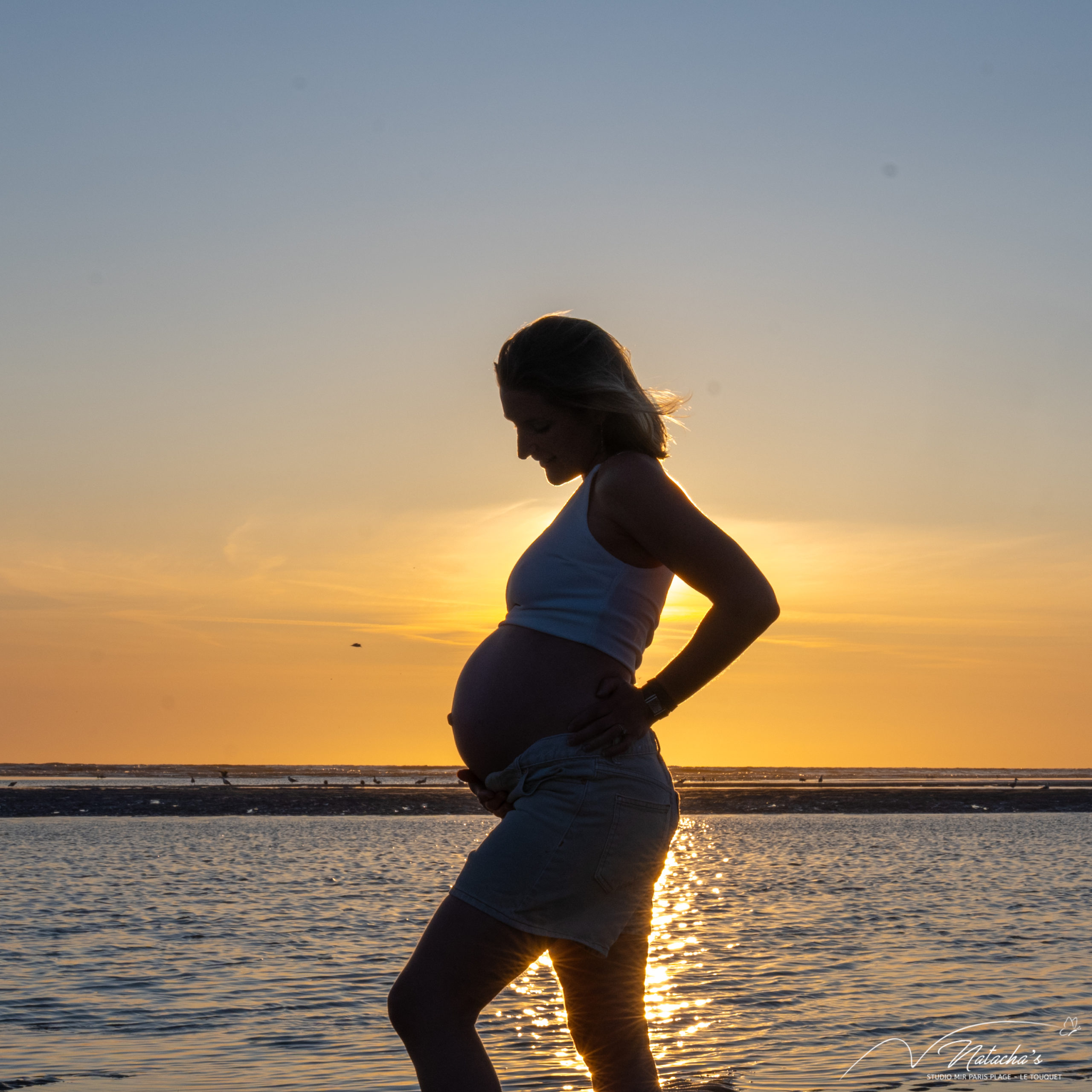 Photographe grossesse en famille sur la plage du Touquet