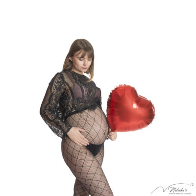 Shooting femme enceinte aux couleurs de l&rsquo;amour