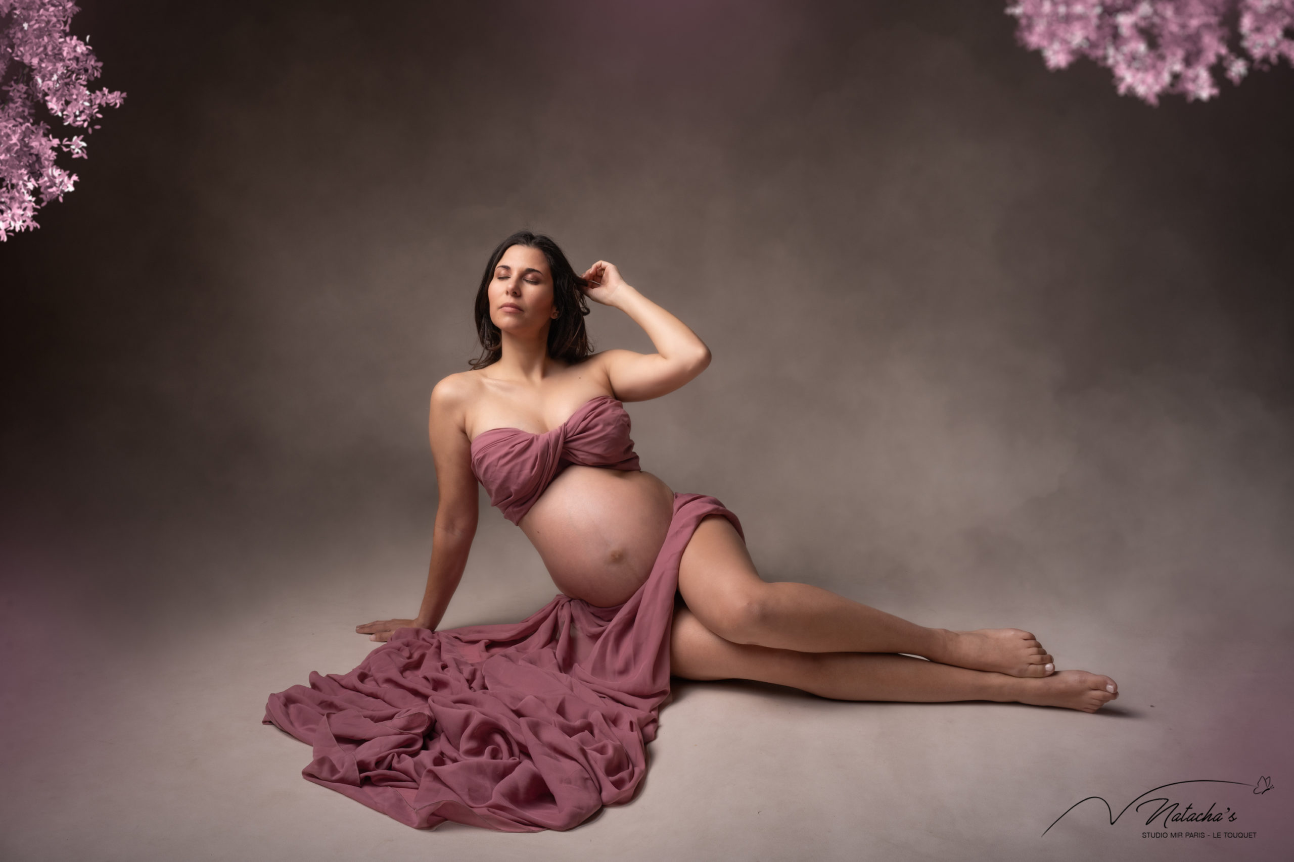 Shooting photos en studio au Touquet: immortalisez votre grossesse lors d'une séance photos