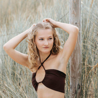 Portrait de femme dans les dunes du Touquet